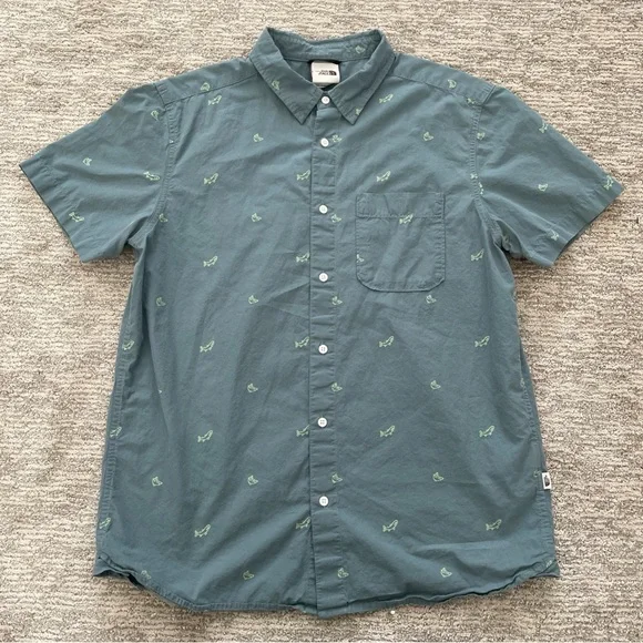 The North Face Shirt Mens Large Blue Short Sleeve Outdoor Fish All Over Print