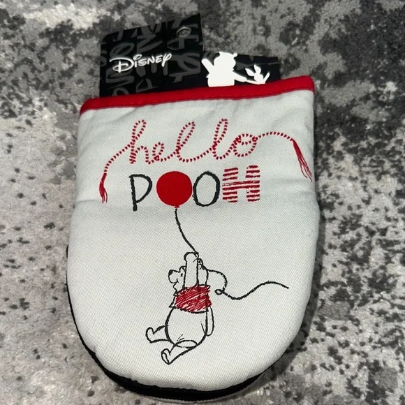 Disney Winnie the Pooh Hello Pooh Red and Black Oven Mitt