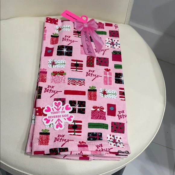 Betsey Johnson Pink/Red/Green Christmas 