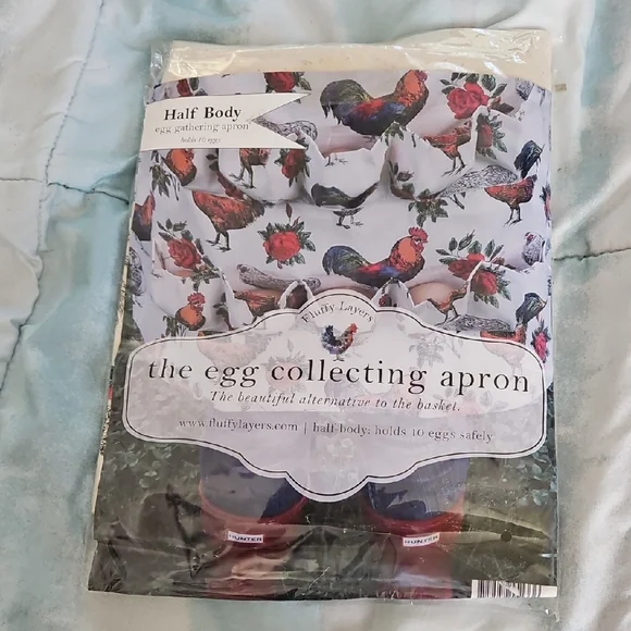 NWT Fluffy Layers Egg Collecting Apron Half Body