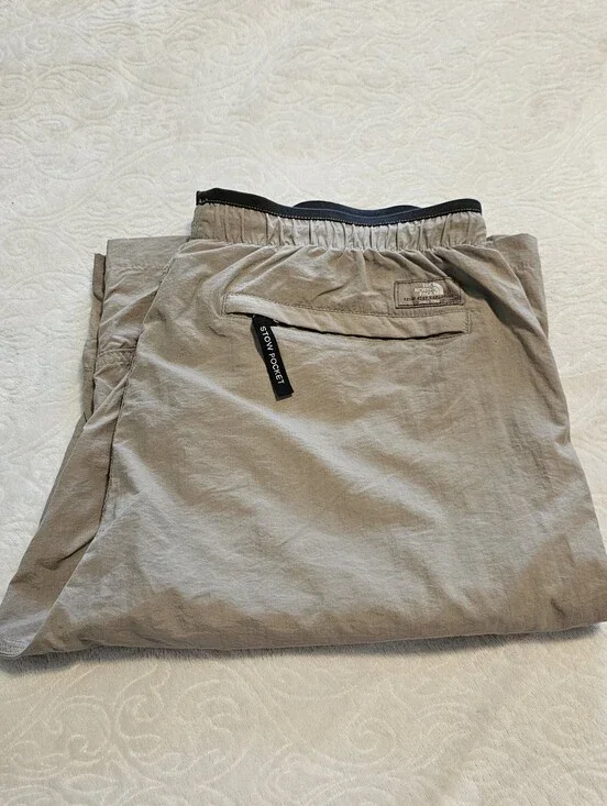 The North Face Men’s Large Hiking Shorts Khaki Tan Nylon Stow Pocket Packable L