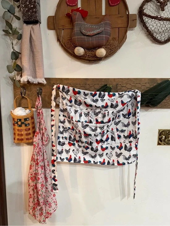 Chicken Egg collecting apron, 12 deep pockets