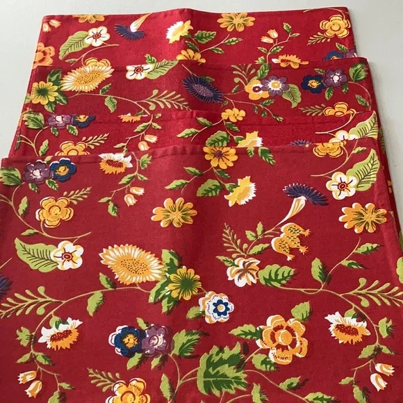 Set of 4 Placemats and 4 Matching Napkins for Dining Table Red Floral
