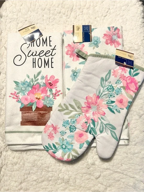 Home Collection Oven Mitt - set of 3