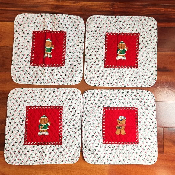 Vintage Teddy Bear Quilted Christmas Placemats