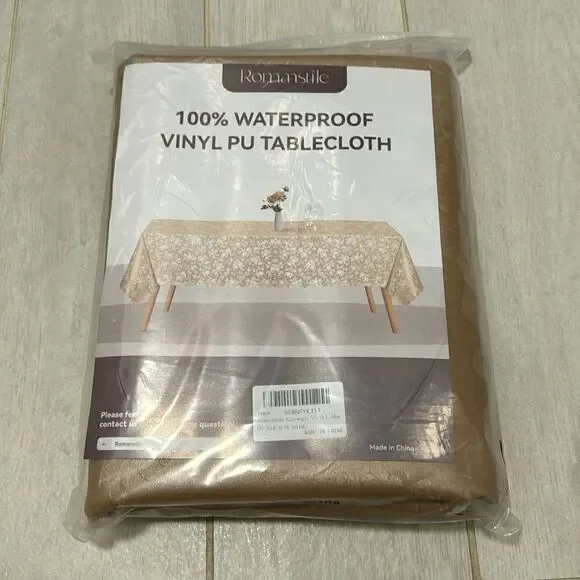 NWT tablecloth waterproof