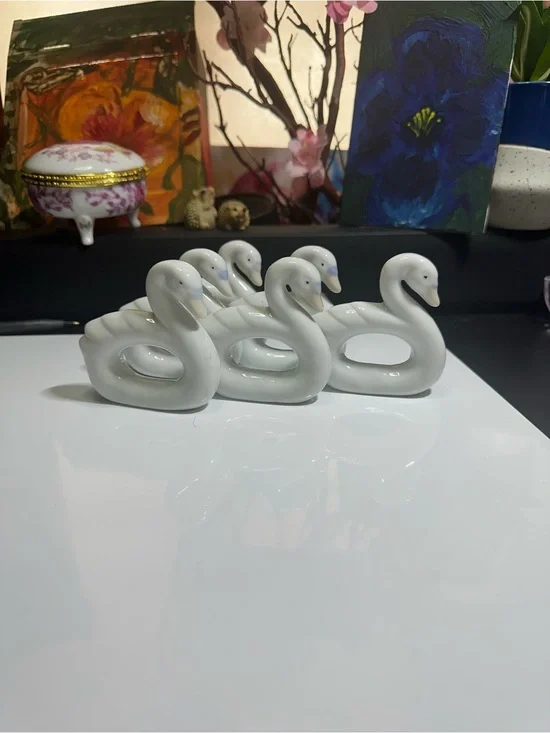 Set of 6 White Ceramic Swan Napkin Rings