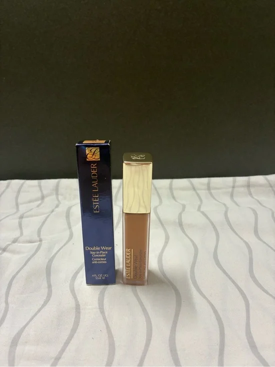 PreOwned Estee Lauder Double Wear Concealer - 5C