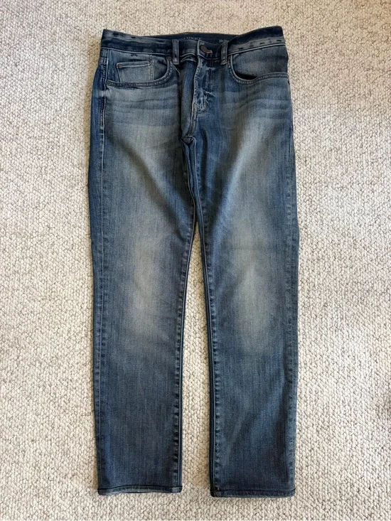Banana Republic Men's Traveler Jeans, Slim Fit, Faded Indigo, 30