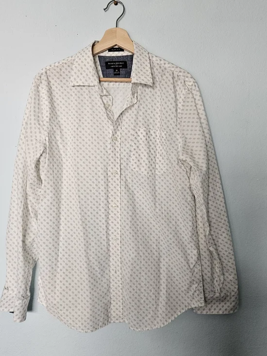 Banana Republic Men's Cream Button-Down Shirt with Subtle Gray Pattern