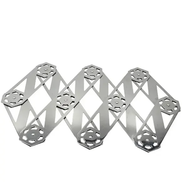 Chrome Expandable Diamond Trivet — Mid-Century Accordion Style  1950s