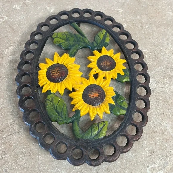 Sunflower cast iron trivet