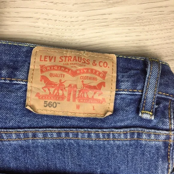 Levi's Men's Relaxed Jeans Blue with Tan Patch