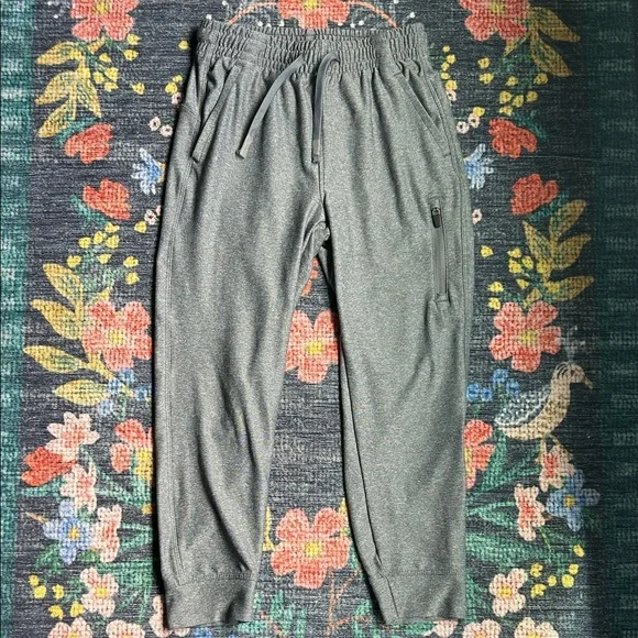 Old Navy Active Boys KnitTech Go-Dry Cool Joggers, Size Small (6-7)