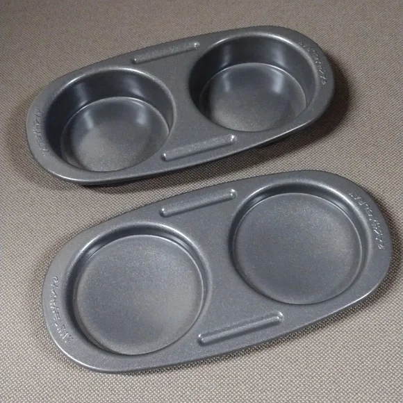 Rachael Ray non-stick metal slider mold