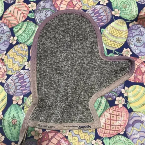 Norwex Fruit and Veg Scrub Mitt Gray BacLock Microfiber‎ Produce Cleaner