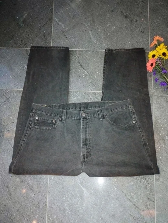 Classic Levi's 505 Regular Fit Straight Leg Black Wash Jeans 40x32