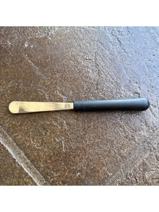 Pampered Chef 4” Curved Spreader Knife