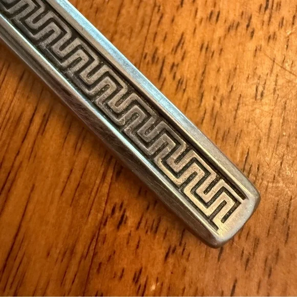 Noritake Japan Stainless Black Accent‎ DINNER KNIFE 8” Unique Art Deco Vintage