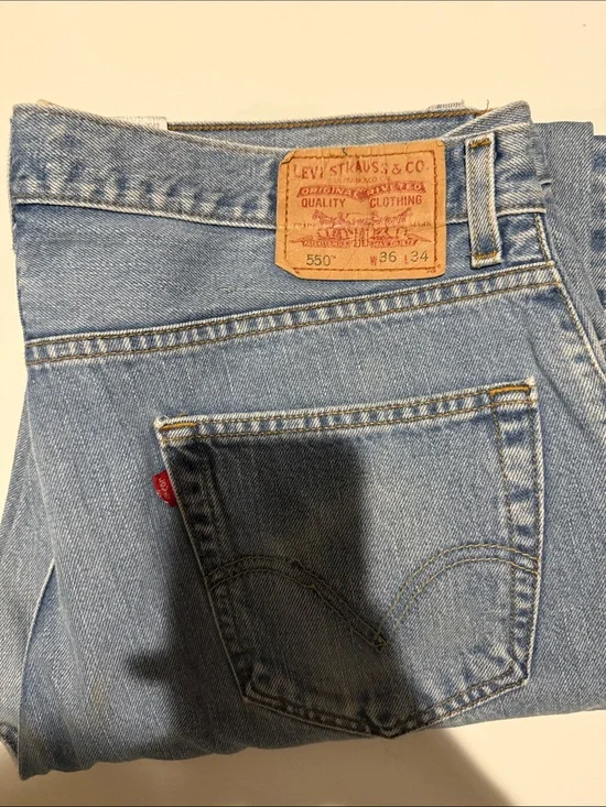 Levi's Men's 550 Relaxed Jeans - Light Blue Denim