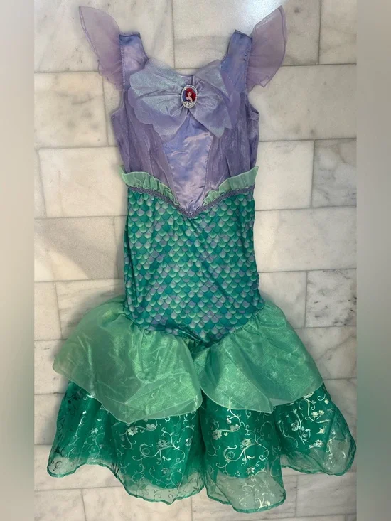 Disney Ariel Mermaid Dress Costume. EUC. Girls M (8-10) years.