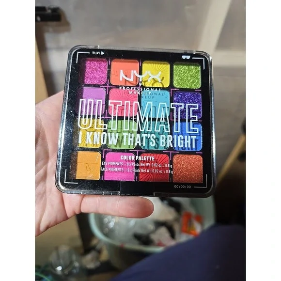 NYX Professional Makeup Ultimate I Know That's Bright Color Palette Eye & Face