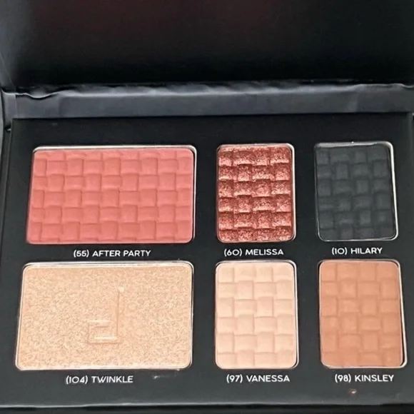 Doucce Eyeshadow Palette - Rich Hues Collection. On the go makeup palette