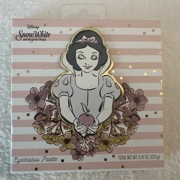 NWT Snow White Eyeshadow Palette
