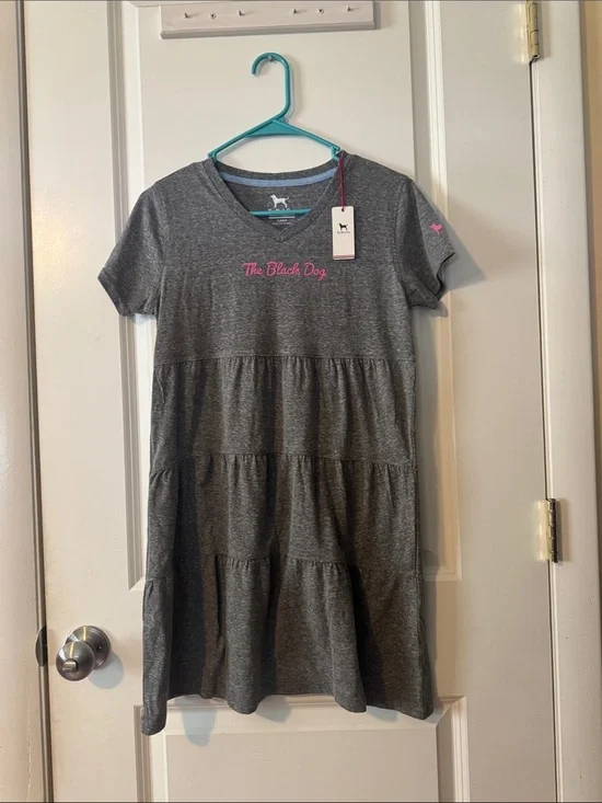 NWT girls XL The black Dog women/ big kids tiered gray dress