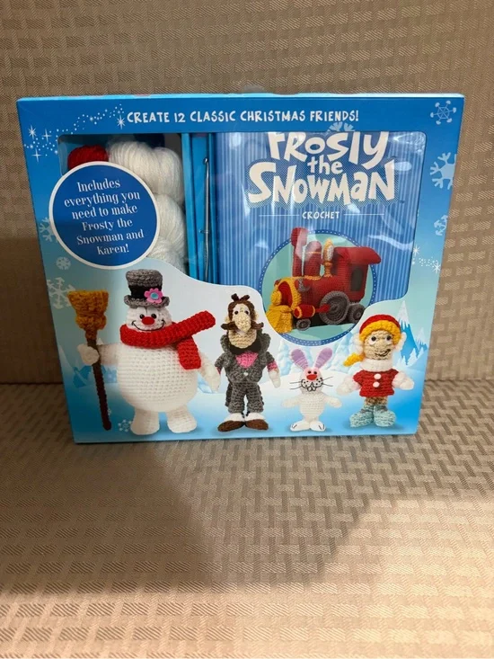 Frosty the Snowman Crochet Kit -