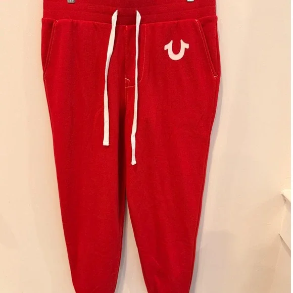 True Religion Classic Logo Velour Jogger Sweatpants Ruby Red Size M NWT