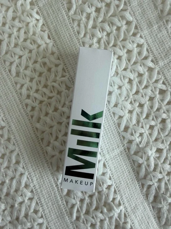 Milk Hydro Grip setting spray