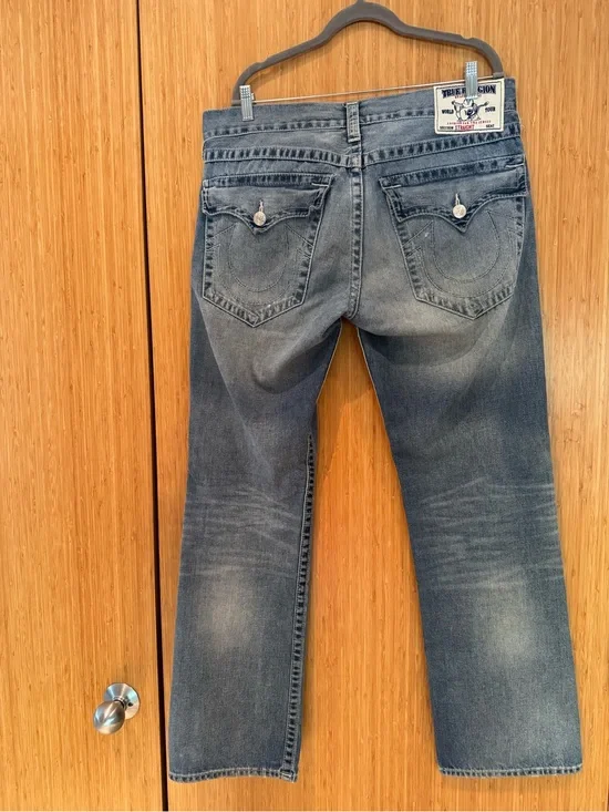 True Religion Basic Straight Leg Distressed Flap Jeans Size 33