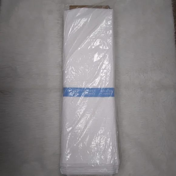 FABRIC Draper James White Eyelet Mini Dot, Sealed Bolt 8 Yds X 52 In