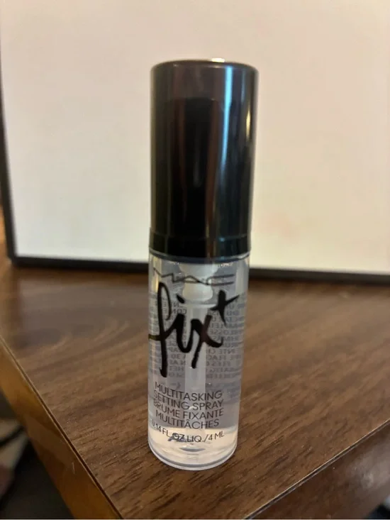 MAC Cosmetics Multitaskinv Makeup  Setting Spray 4ml