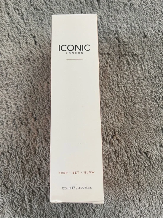 ICONIC London Prep Set Glow Setting Spray - Cream & Black Accents