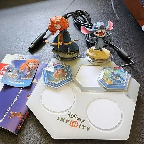 Disney Infinity Figure Base Portal Pad Plus 2 Figures Brave Merida Stitch‎