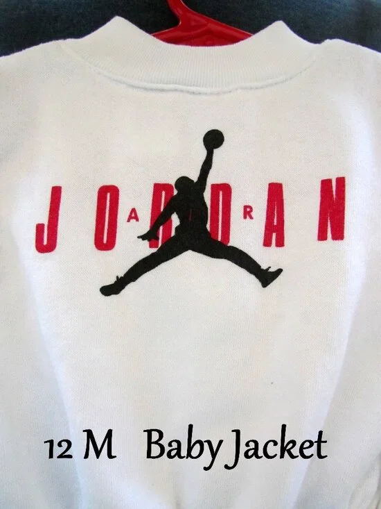AIR JORDAN BABY JACKET, NIKE 12 M, INFANT MEDIUM WHITE  ZIP JORDAN JUMP LOGO