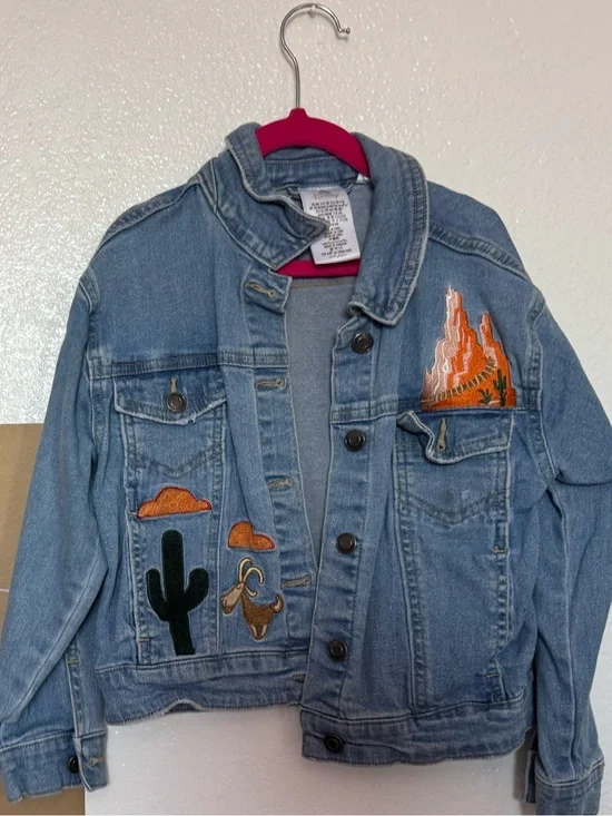 Disney Big Thunder Mountain Light Blue Denim Jean Jacket