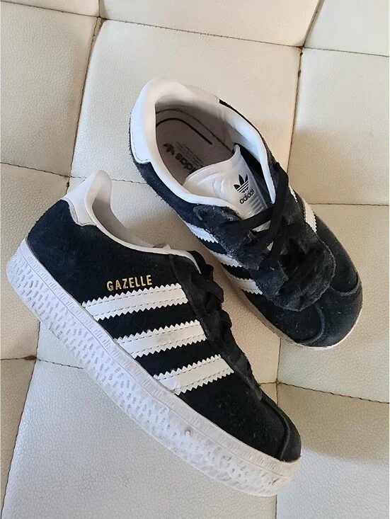 Sz 8.5 - Kids adidas Gazelle Black Suede Comfortable Sneakers