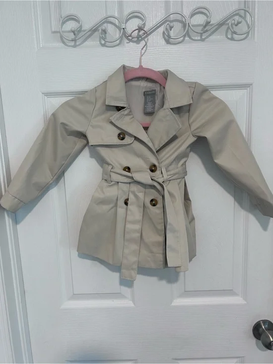 Tahari Girls' Light Beige Double-Breasted Trench Pea Coat with Belt. Size 4T