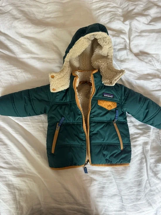 Patagonia Sherpa-Lined Puffer Jacket in Dark Green + Tan reversible