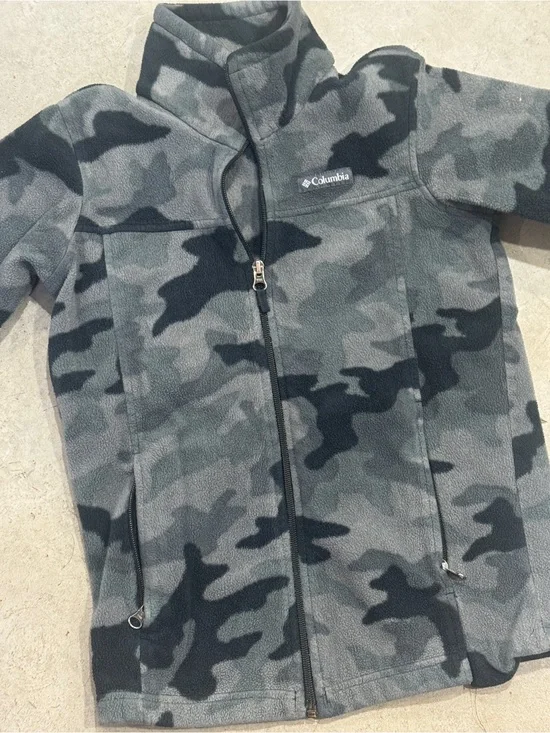 Columbia Gray Camo Fleece Jacket