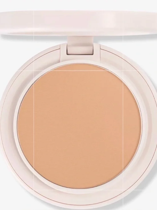 Kylie Cosmetics Natural Blur Powder Foundation - 4WN