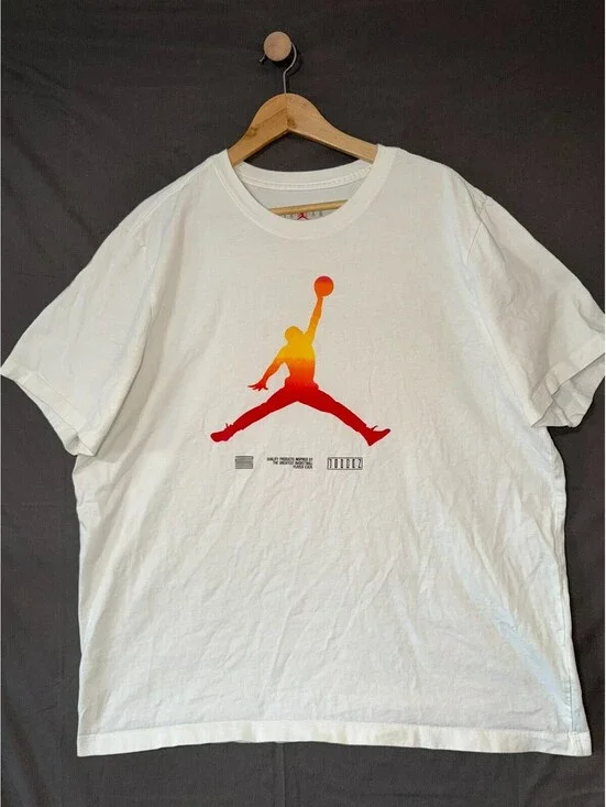 Nike Jordan T Shirt Mens XXL White Sunset Gradient Jumpman Graphic Short Sleeve
