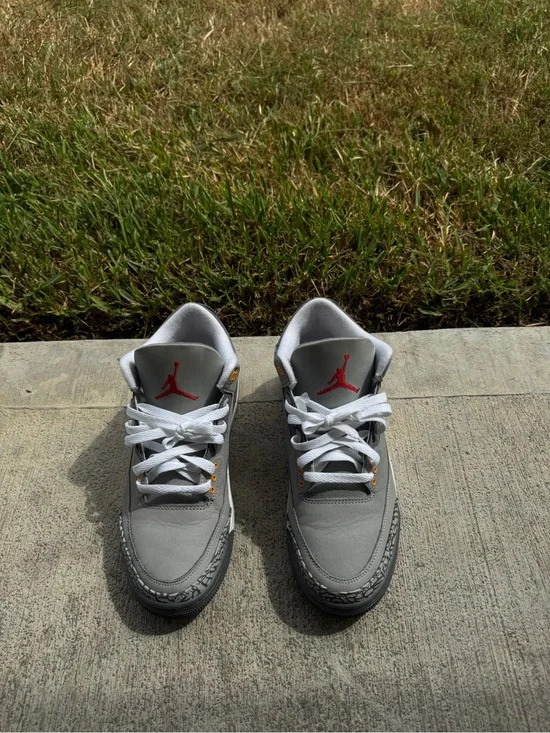Cool Grey Retro 3s. Size 8M 9.5W. 9/10 Condition. Comes With OG Box! For more pi