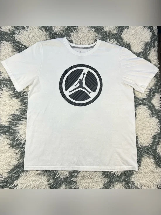 Jordan Men’s Vintage White T-shirt Size XL