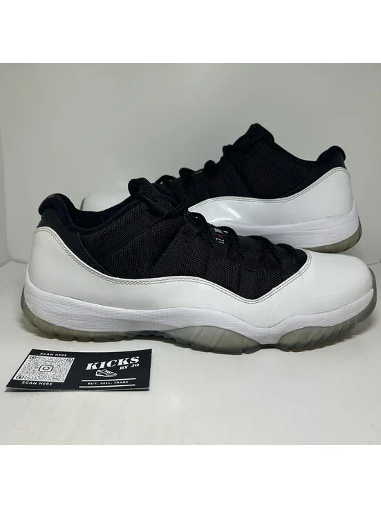 Air Jordan 11 Retro Low Tuxedo 2013 - Size 11 - (528895-110)
