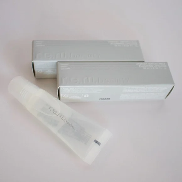 R.E.M Beauty Utmost Importance Clear Plumping Lip Gloss x2 NIB