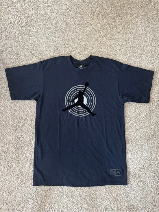 NWT Jordan Crewneck T
